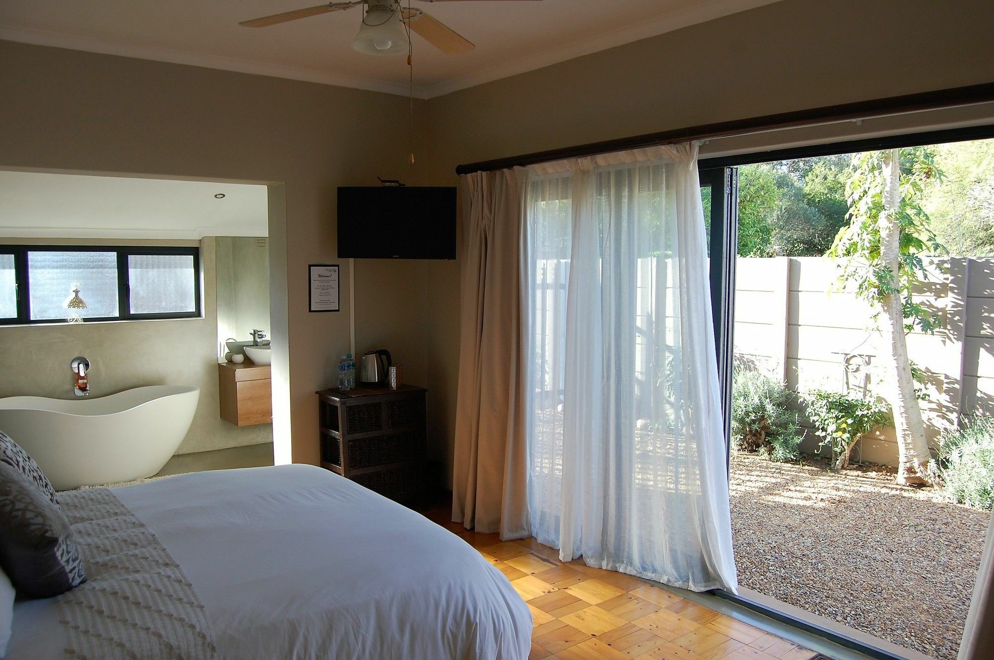 9 On Drommedaris Hotel Stellenbosch Kültér fotó